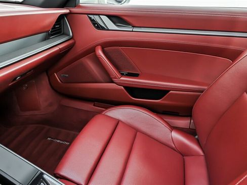 Used 2020 Porsche 911 Carrera S RWD image 35