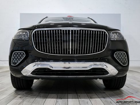 Used 2024 Mercedes-Benz Maybach GLS 600 4MATIC image 34