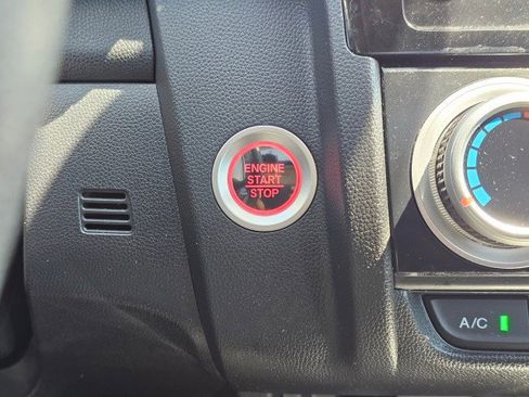 Used 2019 Honda Fit EX image 38