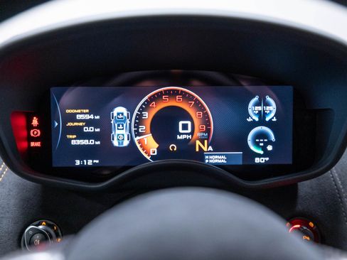 Used 2019 McLaren 600LT RWD image 11