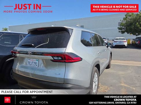 Used 2026 Toyota Grand Highlander FWD image 2