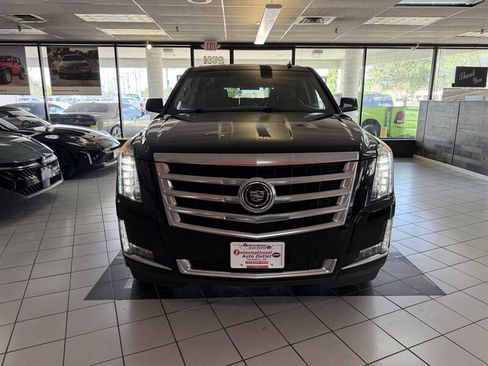 Used 2015 Cadillac Escalade Premium AWD/4WD image 3