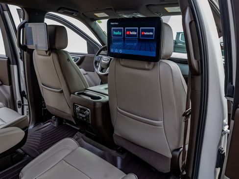 Used 2022 GMC Yukon XL SLT w/ SLT Luxury Package AWD/4WD image 27