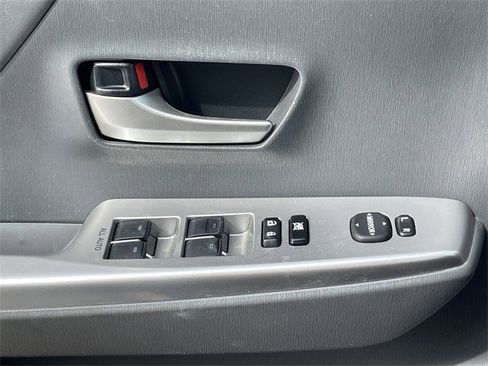Used 2013 Toyota Prius V Five image 23