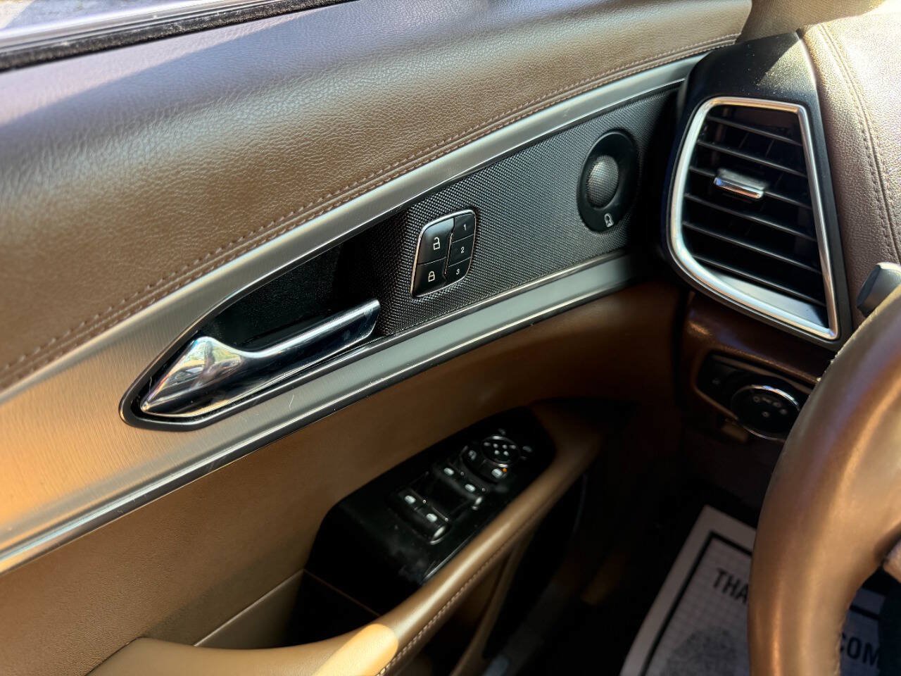 Used 2016 Lincoln MKX Reserve w/ Technology Package FWD image 47
