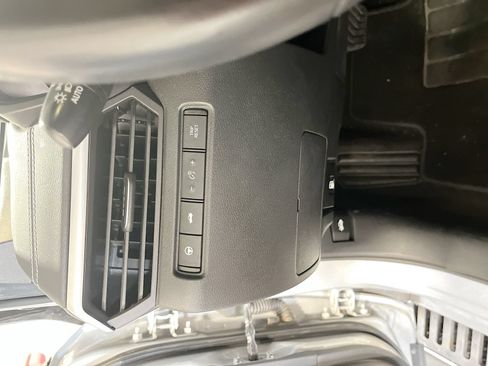Used 2021 Nissan Altima 2.5 SV w/ SV Premium Package FWD image 10