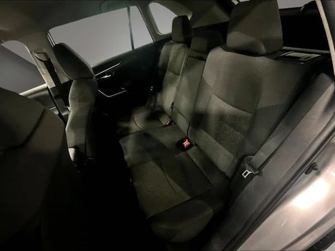 Used 2022 Toyota RAV4 XLE AWD/4WD image 22