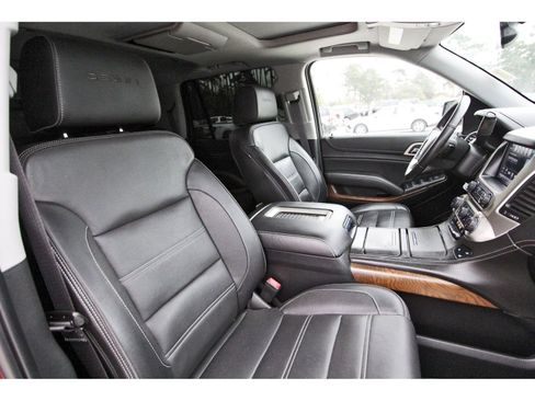 Used 2020 GMC Yukon Denali w/ Denali Ultimate Package image 27