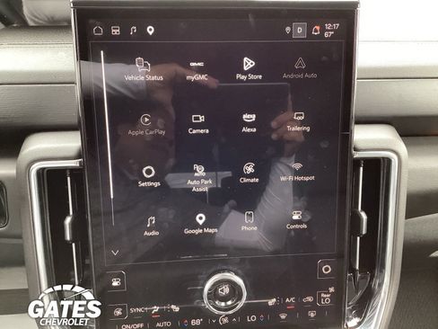 Used 2025 GMC Yukon XL Denali AWD/4WD image 3