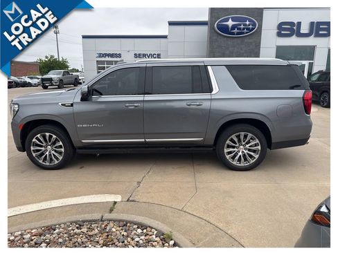 Used 2021 GMC Yukon XL Denali w/ Denali Ultimate Package AWD/4WD image 6