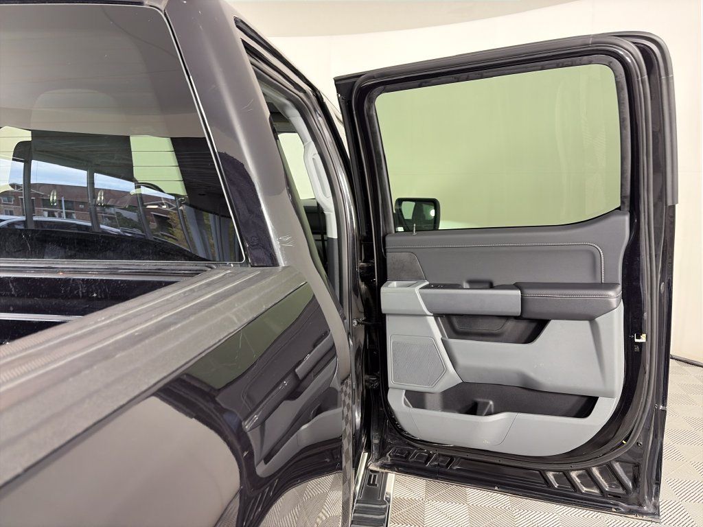Used 2025 Ford F150 XLT w/ Equipment Group 301A Standard AWD/4WD image 27