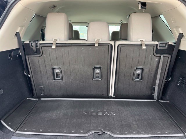Used 2022 Nissan Pathfinder SV w/ Cargo Package AWD/4WD image 16