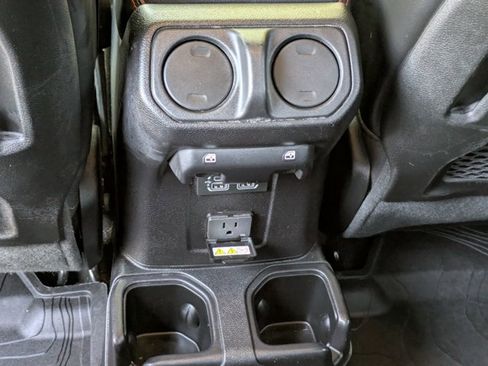 Used 2020 Jeep Gladiator Rubicon image 26