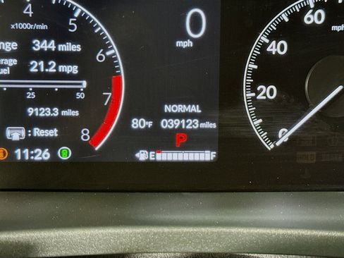 Certified 2024 Honda Pilot Touring image 13