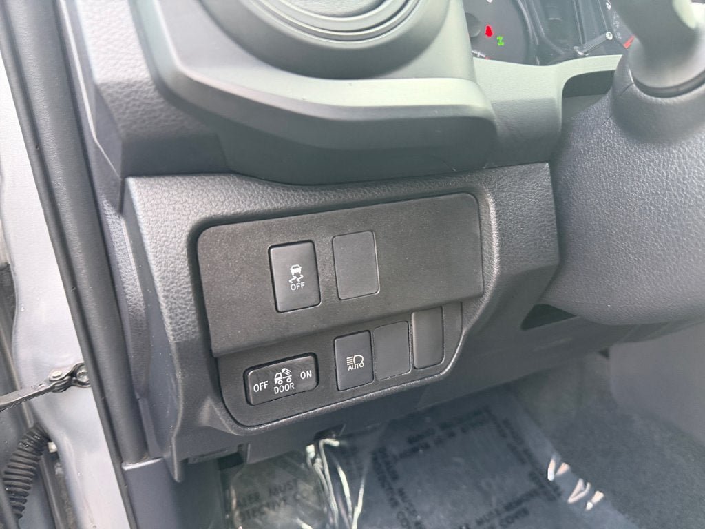 Used 2020 Toyota Tacoma SR AWD/4WD image 19