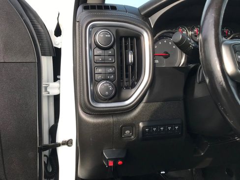 Used 2022 Chevrolet Silverado 3500 LT w/ Convenience Package AWD/4WD image 13