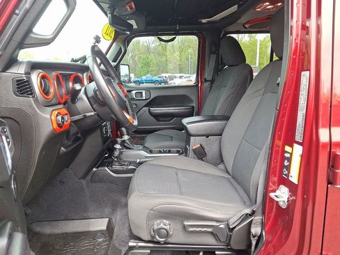 Used 2021 Jeep Wrangler Unlimited Sport AWD/4WD image 14