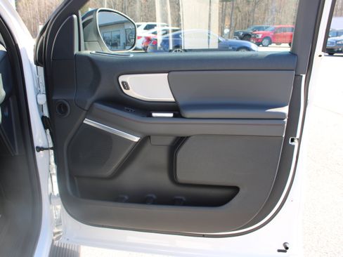 Certified 2025 Ford Expedition Max Active image 20