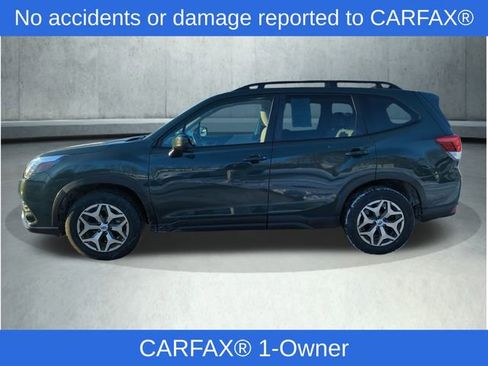 Used 2022 Subaru Forester Premium image 2