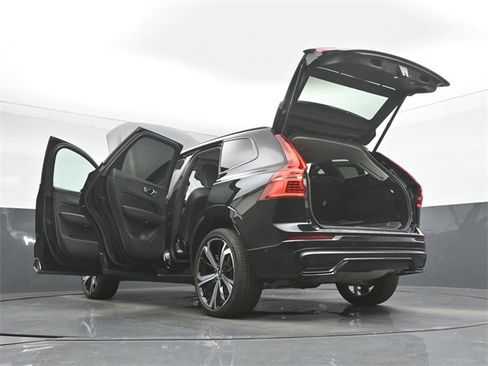 Used 2023 Volvo XC60 B6 Ultimate w/ Protection Package Premier image 56
