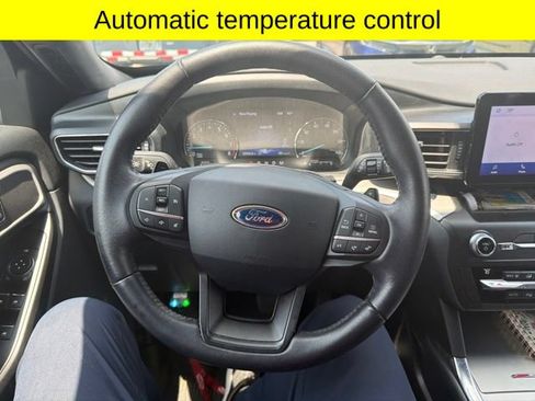 Used 2020 Ford Explorer XLT w/ Equipment Group 202A AWD/4WD image 12