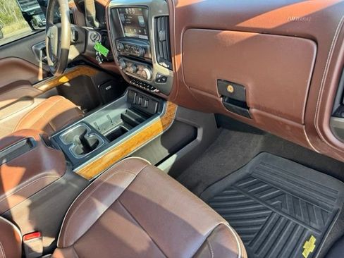 Used 2015 Chevrolet Silverado 2500 High Country w/ Duramax Plus Package AWD/4WD image 26