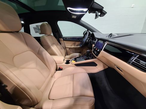 New 2026 Porsche Macan AWD/4WD image 29