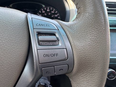 Used 2013 Nissan Altima 2.5 SV w/ 2.5SV Convenience Pkg image 16