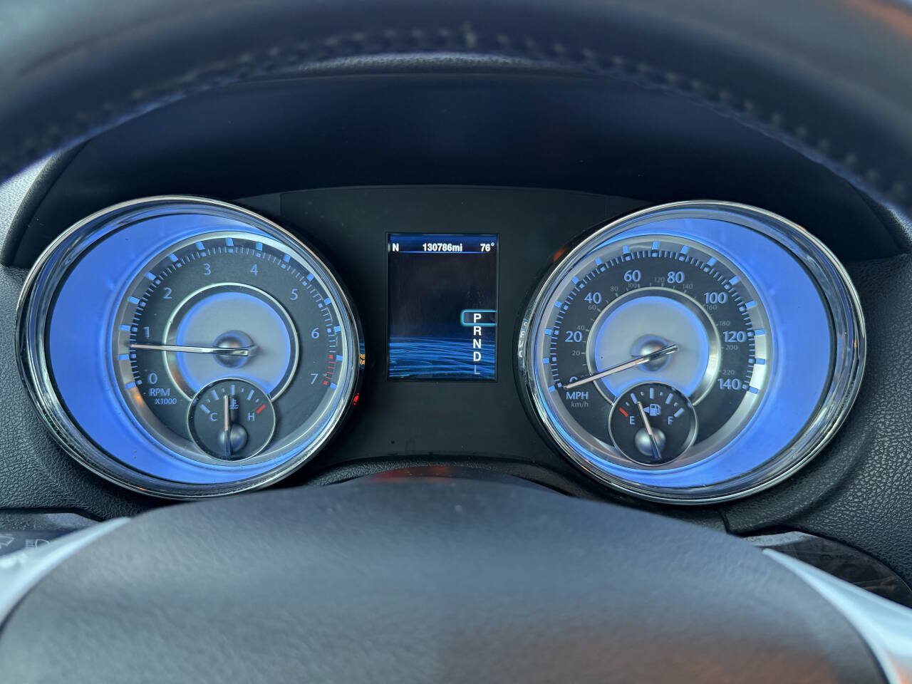 Used 2013 Chrysler 300 AWD image 16