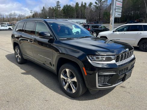 New 2026 Jeep Grand Cherokee L Limited AWD/4WD image 3