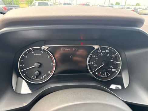 Used 2023 Nissan Rogue SV AWD/4WD image 21