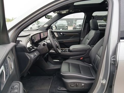 Certified 2026 Buick Enclave Avenir w/ Super Cruise Package AWD/4WD image 15