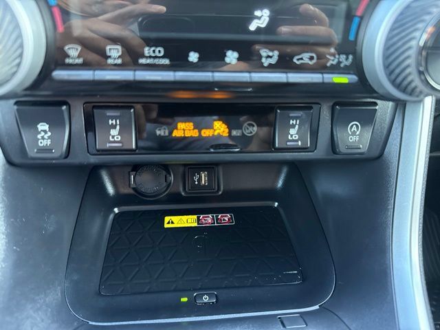 Used 2023 Toyota RAV4 XLE Premium AWD/4WD image 15