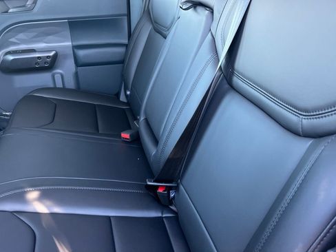 New 2026 Ford Maverick Lariat w/ Black Appearance Package image 25