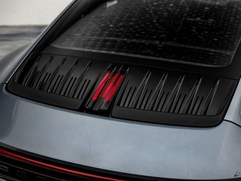 Used 2025 Porsche 911 Carrera image 36