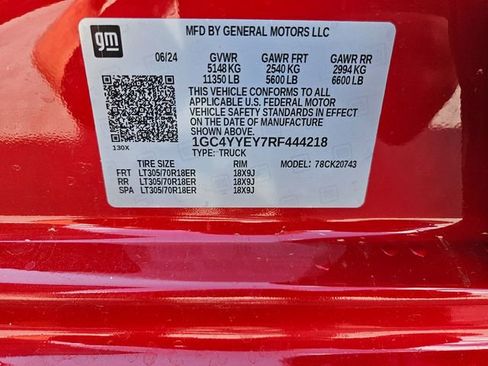 Used 2024 Chevrolet Silverado 2500 ZR2 w/ Technology Package image 30