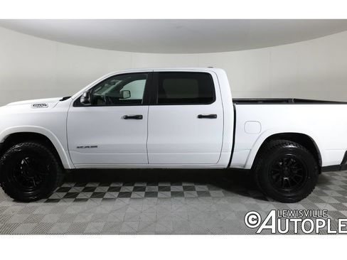 Used 2025 RAM 1500 Big Horn AWD/4WD image 9