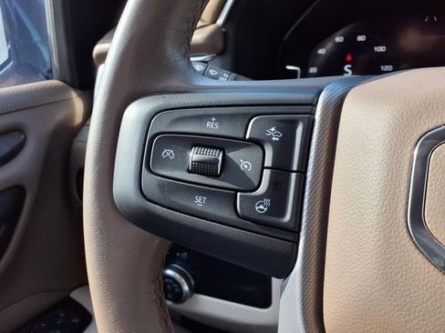 Used 2022 GMC Yukon XL Denali RWD image 17