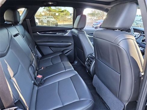 Used 2025 Cadillac XT5 Premium Luxury image 19