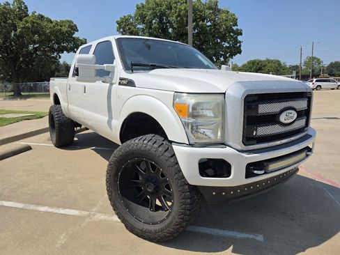 Used 2015 Ford F250 Platinum w/ FX4 Off-Road Package AWD/4WD image 3