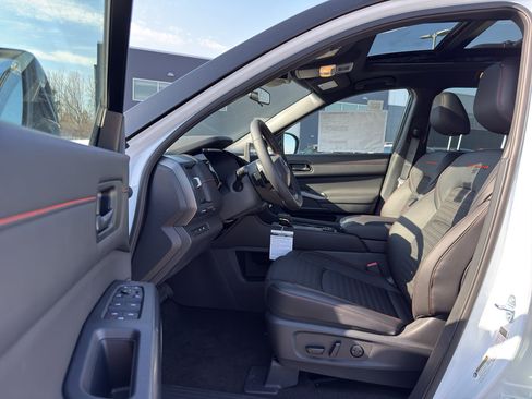 New 2026 Nissan Pathfinder Rock Creek w/ Rock Creek Premium Package image 9