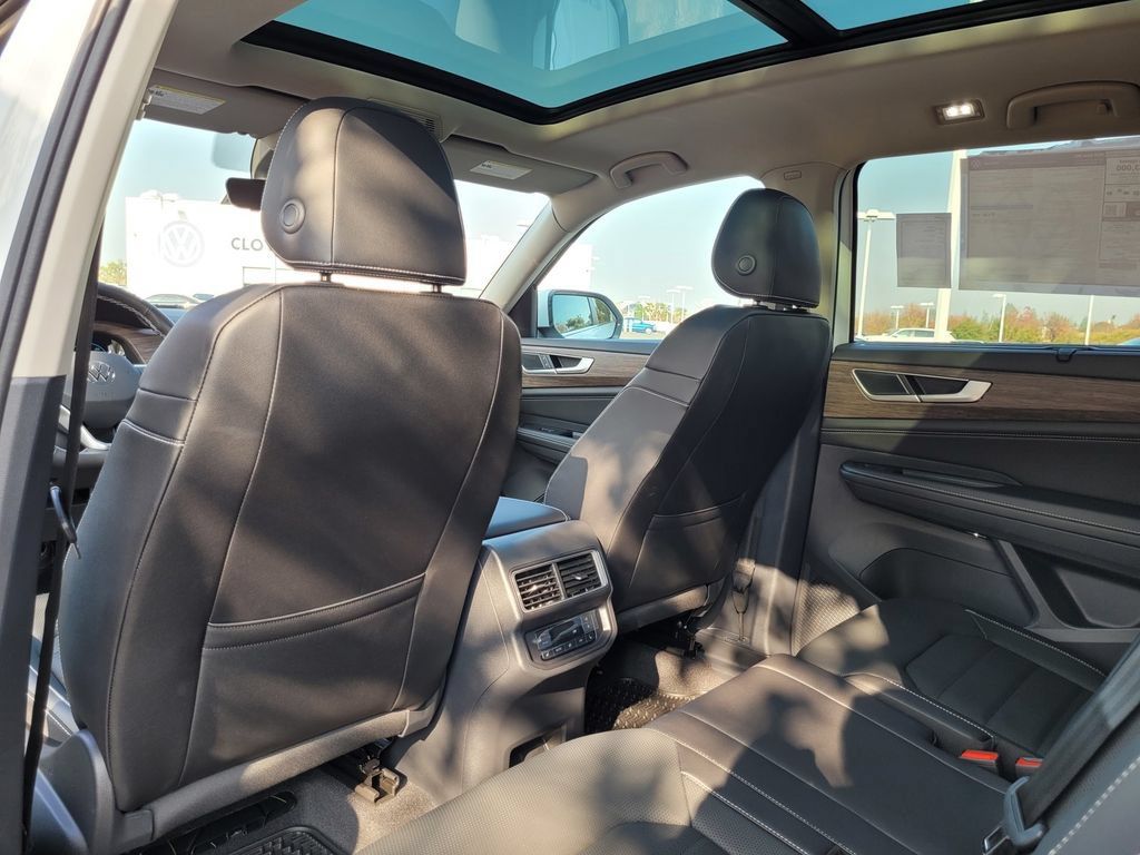New 2025 Volkswagen Atlas SEL AWD/4WD image 15