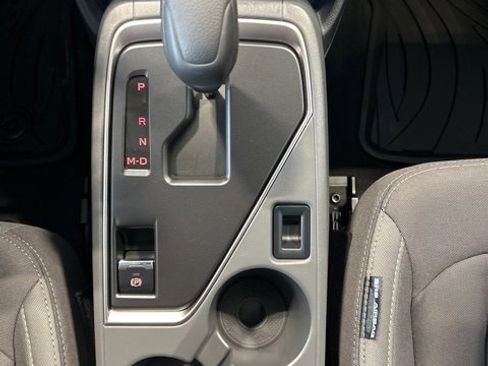 Used 2025 Subaru Crosstrek 2.0i Premium image 9