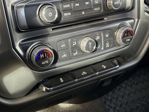 Used 2018 Chevrolet Silverado 1500 LT w/ All Star Edition image 22