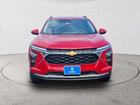 New 2026 Chevrolet Trax LT FWD image 2