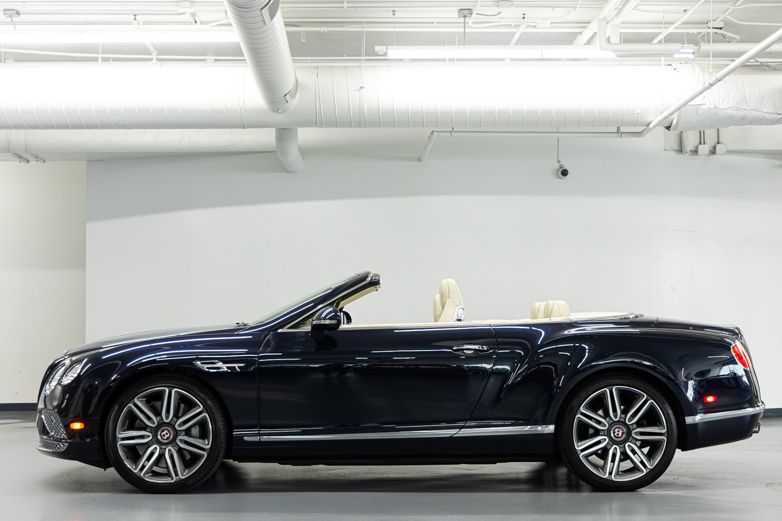 Used 2017 Bentley Continental GT AWD/4WD image 4