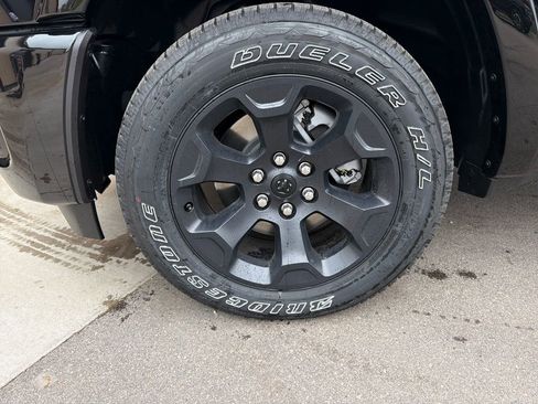 New 2026 RAM 1500 4x4 Crew Cab image 26