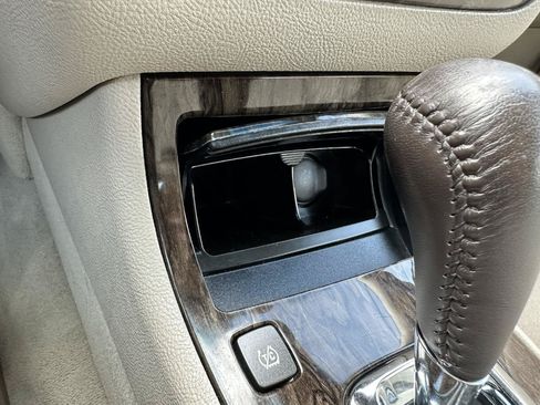 Used 2008 Cadillac DTS FWD image 58