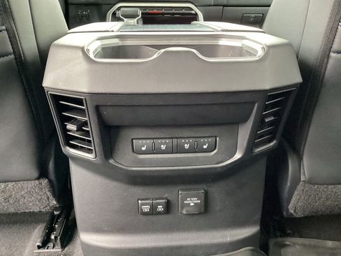 Used 2023 Toyota Tundra Platinum AWD/4WD image 19