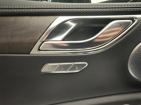 Certified 2025 Genesis GV80 3.5T Prestige image 12